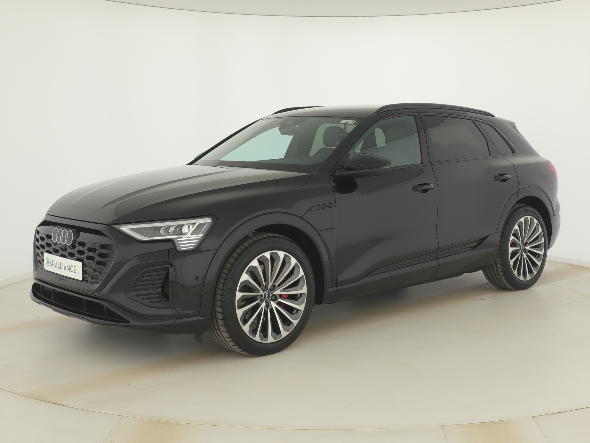Audi – Q8 e-tron – S line